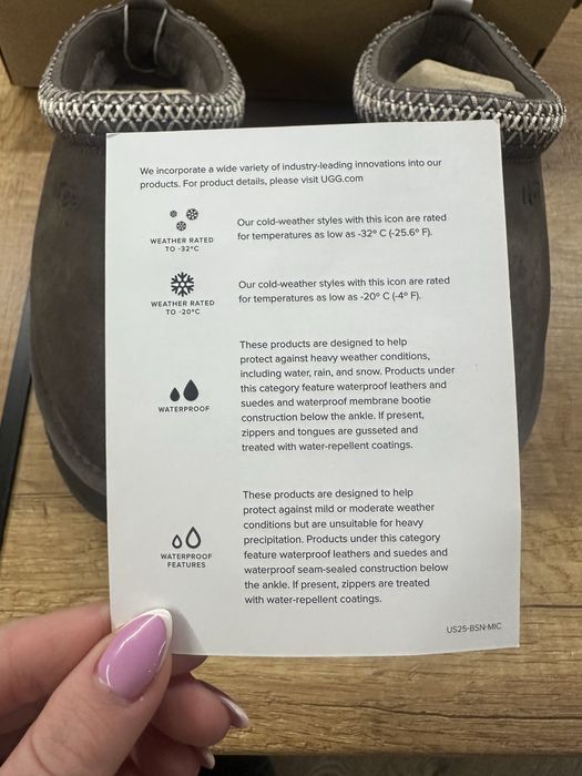 Оригинални  UGG W Tazz II чисто нови боти