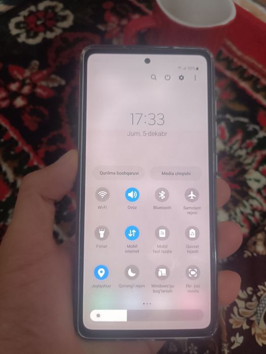 Samsung galaxy S 20fe sotiladi 2.100