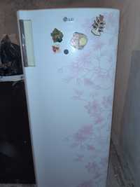 Холодильник сотилади келишилади