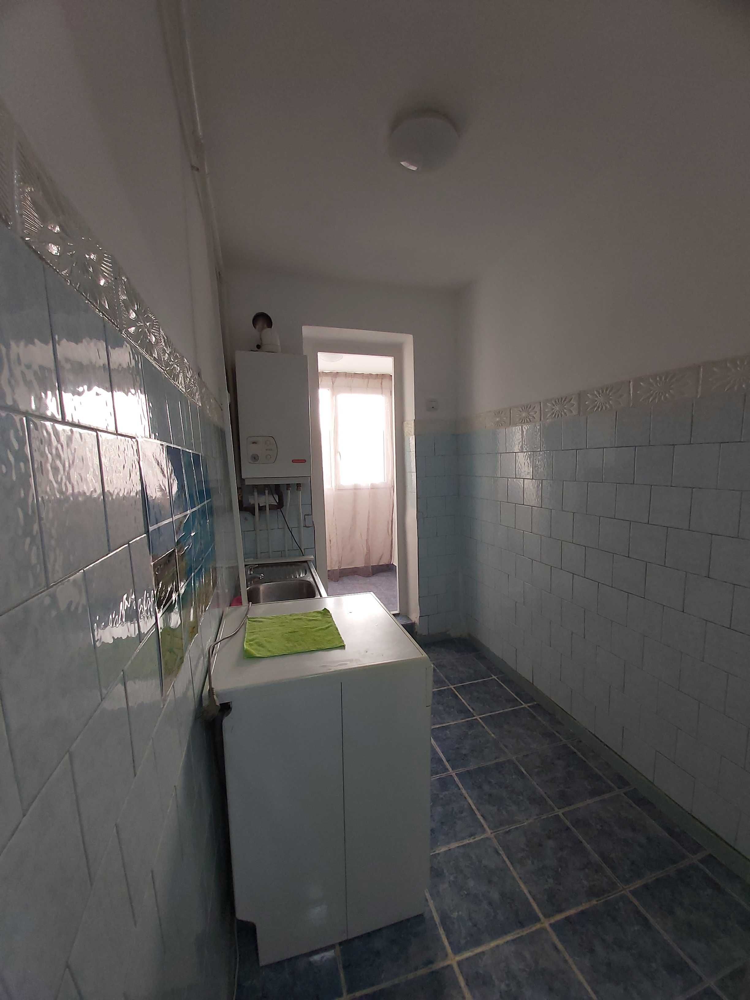 Apartament 2 camere bloc acoperit