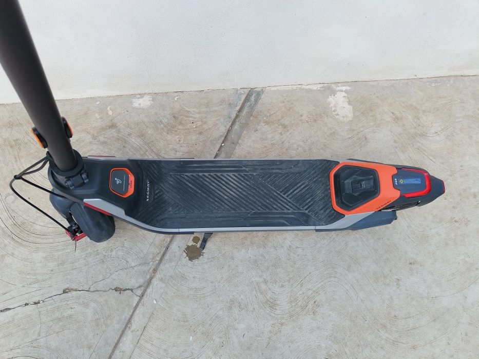Trotinetă electrică Segway P65E