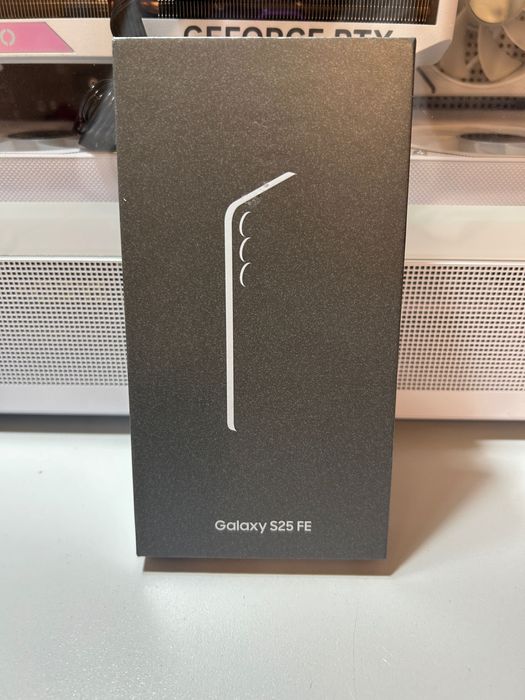 Telefon Samsung Galaxy S25 FE 5G, 128GB, 8GB, Navy, 4900 mAh - nou