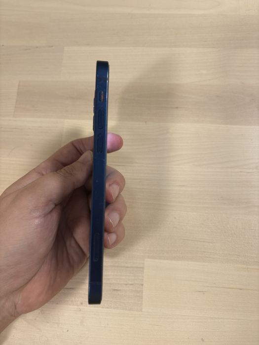 Apple Iphone 12 256mb Blue в добро използвано състояние