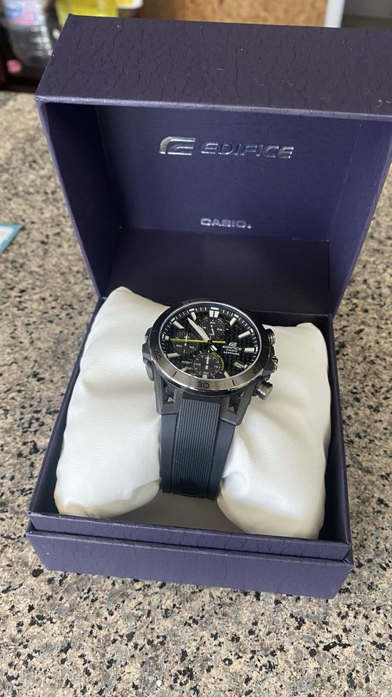 Часовник Casio Edifice Solar Chronograph