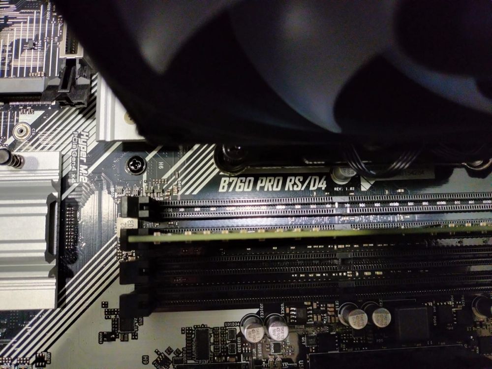 Продаю системный блок INTEL CORE i5 14600k 3.49ghz