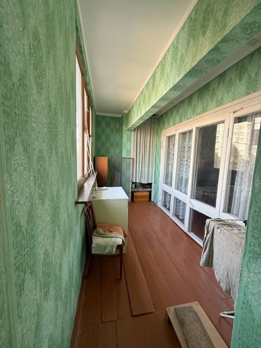 Yunusobod 4 kv. 3-xona sotiladi. Srochno.