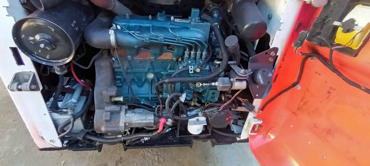 Miniincarcator bobcat s 150 cu 2000 de ore cu juystik