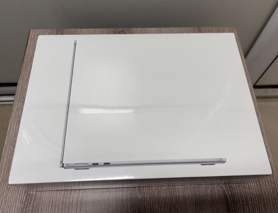 Macbook Air M2 13.6 inch 256ssd