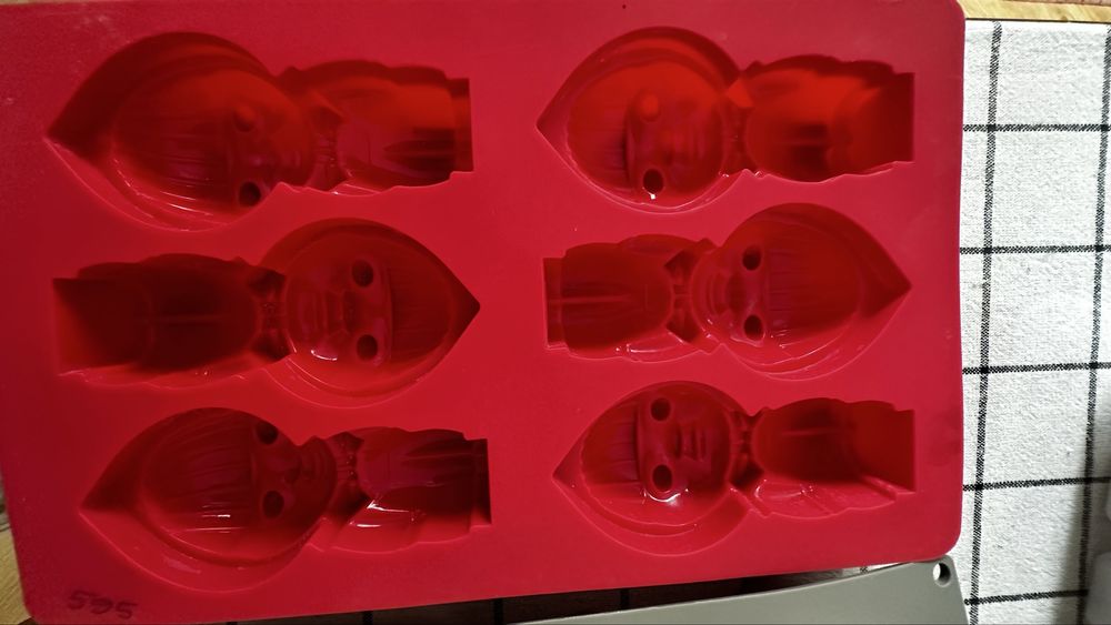 Форма для кексов и льда