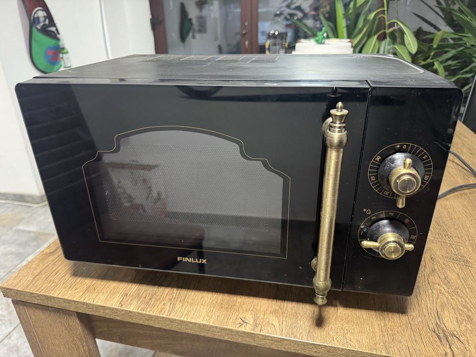 Cuptor Micorunde Finlux 700w