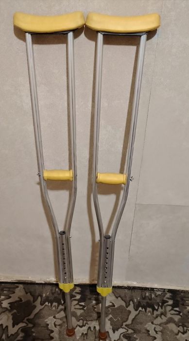 Продам костыли б/у, почти новые