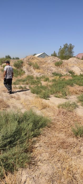 Kattaqoʻrgʻon tumanida Uzunboʻz qishloqda Yer uchaska SOTILADI