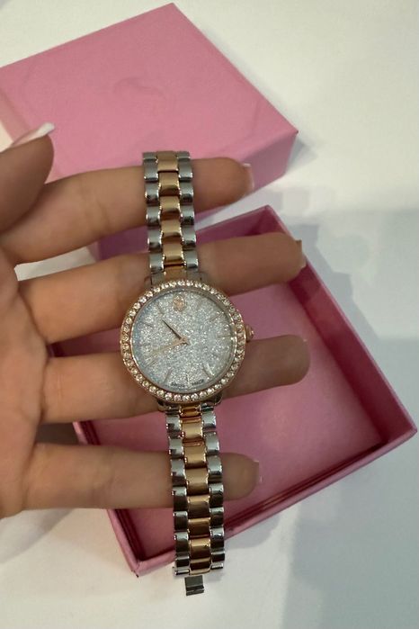 Часовник Swarovski