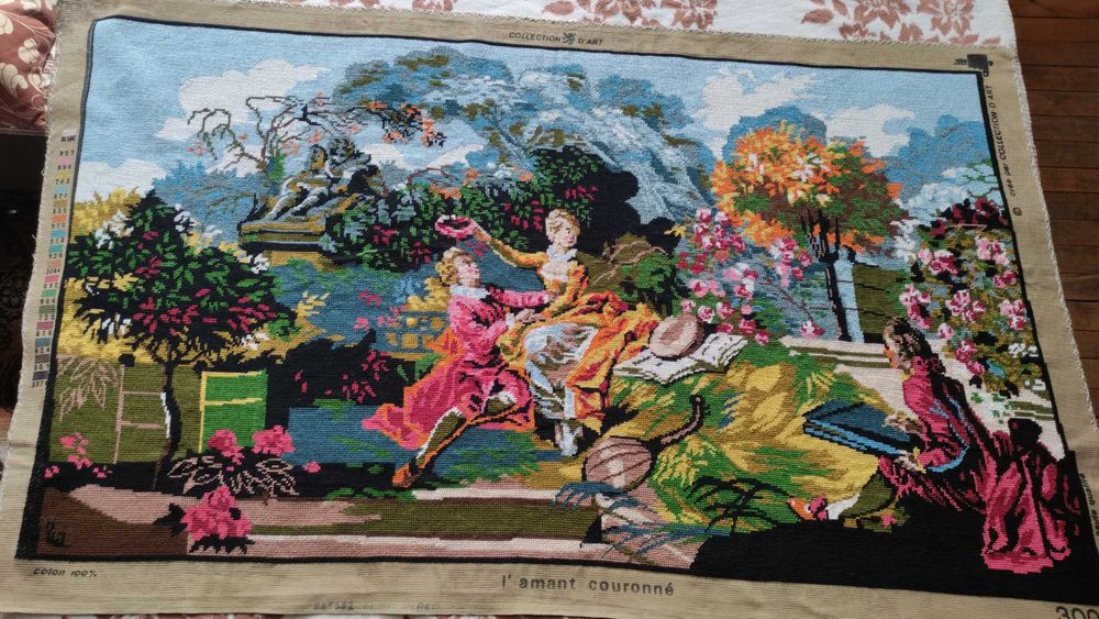 Огромен бродиран гоблен готов за рамкиране