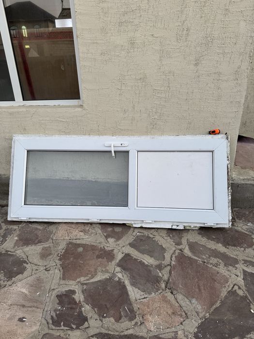 Продам пластиковый дверь
