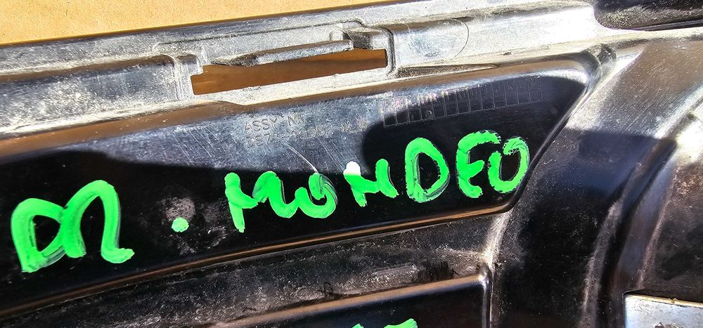 Grila proiector stanga / dreapta Ford Mondeo mk5 2015 - 2019