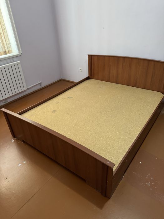 Кровать двуспальная