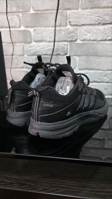 Оригинальные кроссы Adidas