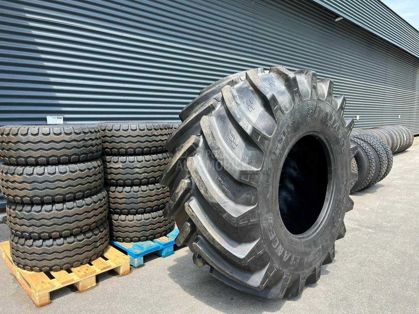 Anvelope Radiale pentru COMBINA Class Fendt Cases 900/60R32