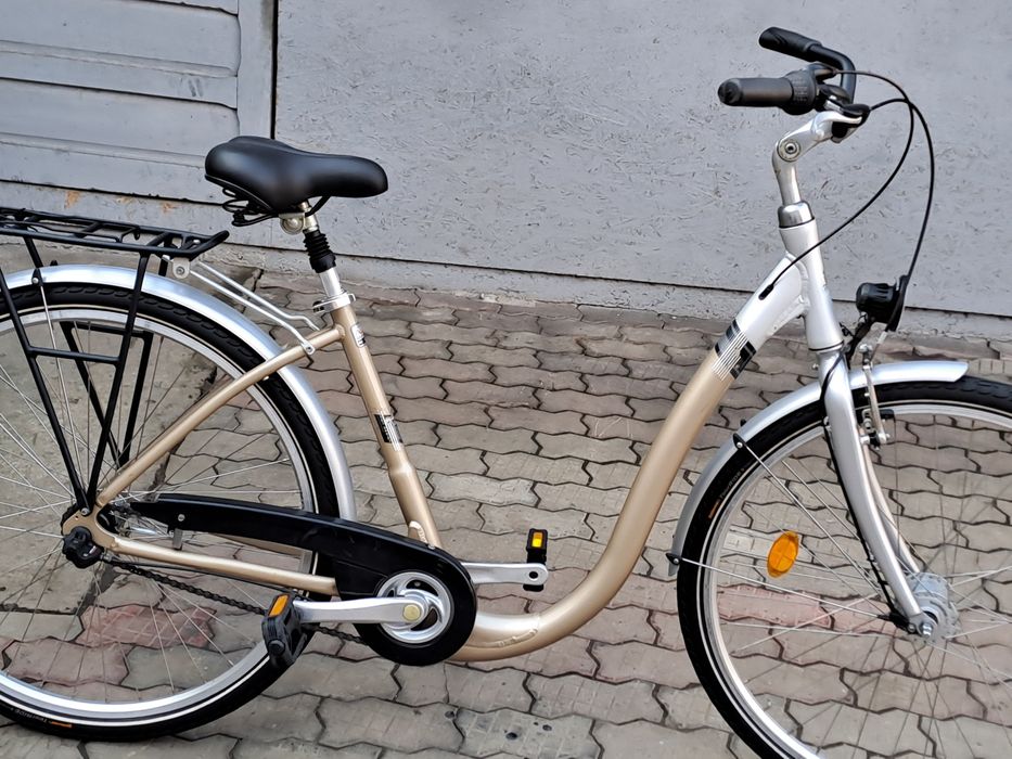***bicicleta de dama pe 28" ***