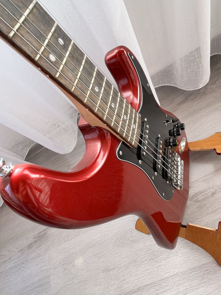 Chitara electrica Squier Affinity Stratocaster HSS