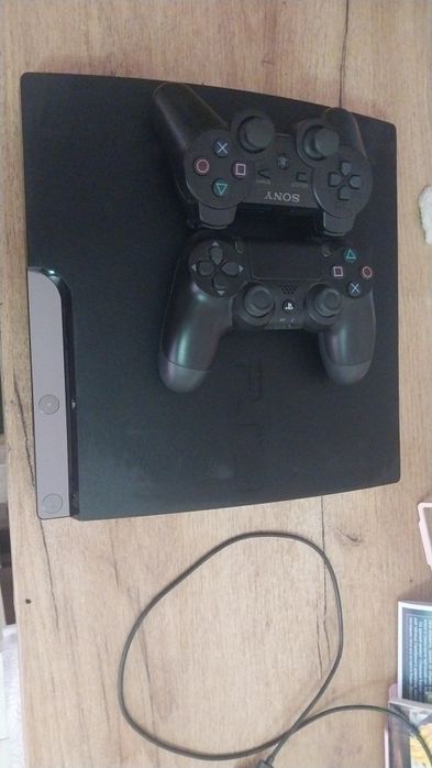 Продам PS3 в хорошем состоянии