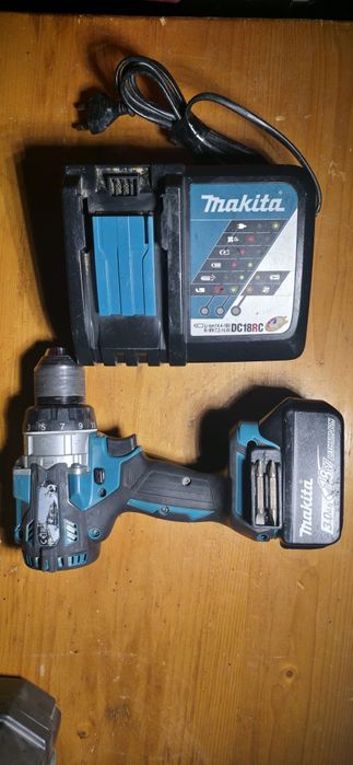 Filetanta makita dhp486 + baterie 3 amperi+ incarcator rapid