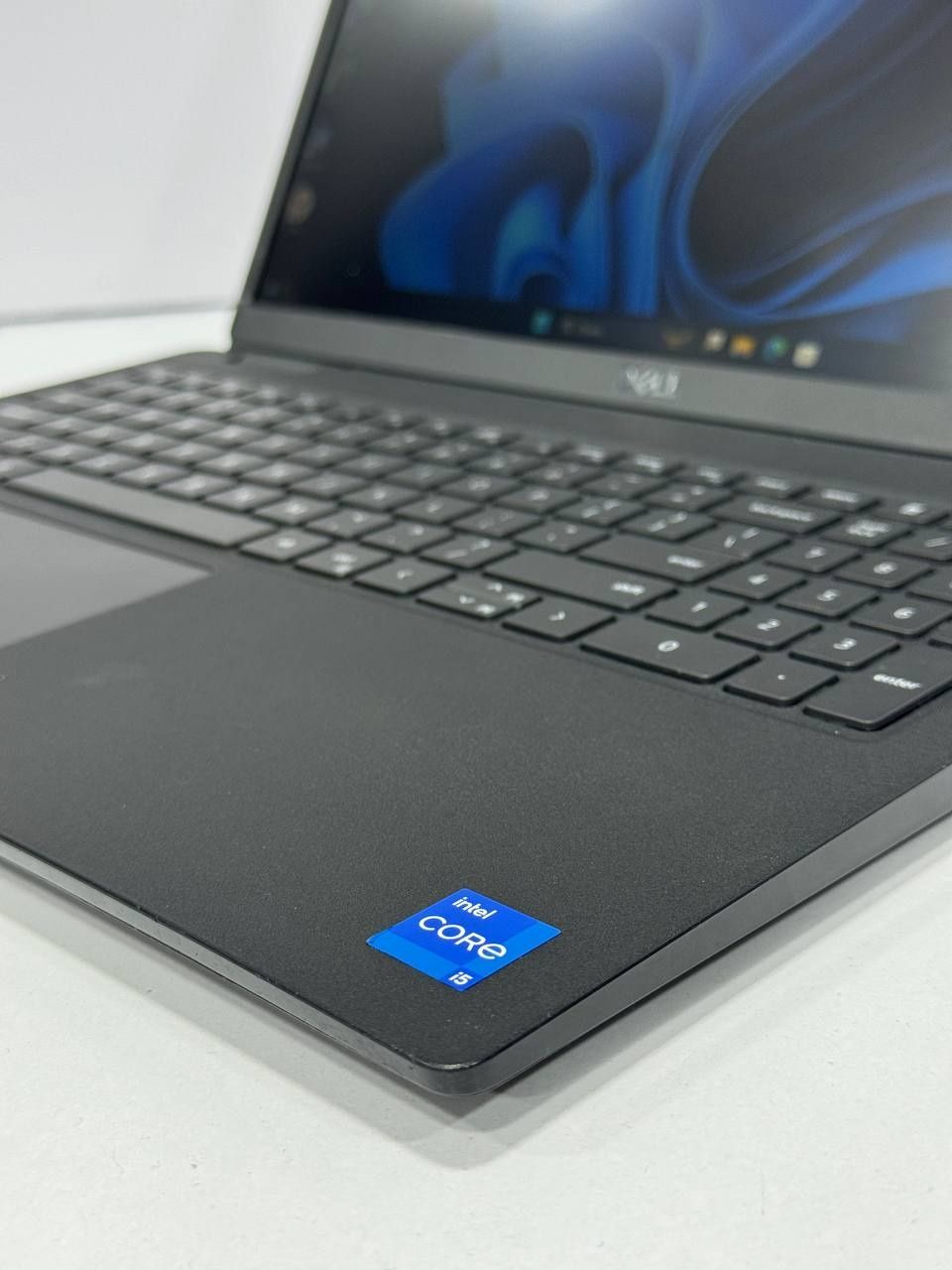 Dell Latitude 3520 notebook