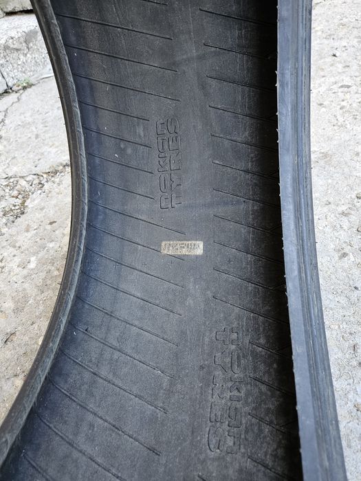 Продавам гуми  R 19