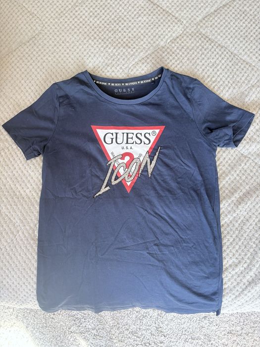 Оригинални тениски на GUESS и LOVE MOSCHINO