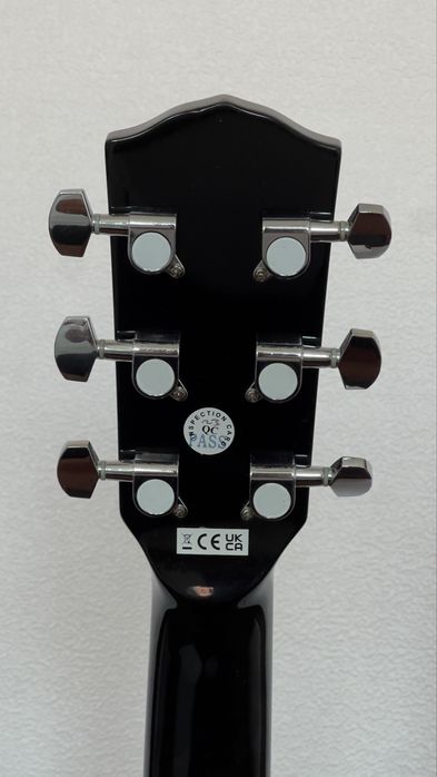 Гитара шестиструнная