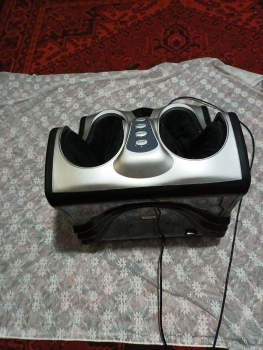 Elektro masaj  oyoqlarni masaj qiladi
