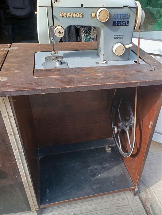 Продается Швейная машына под брендом "Veritas"