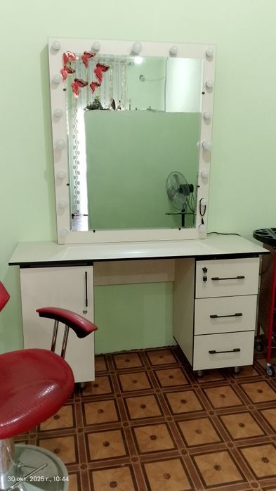 Grimyor, kreslo, telechka