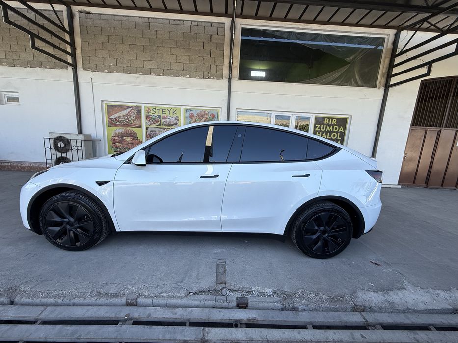 Tesla model Y (RWD)