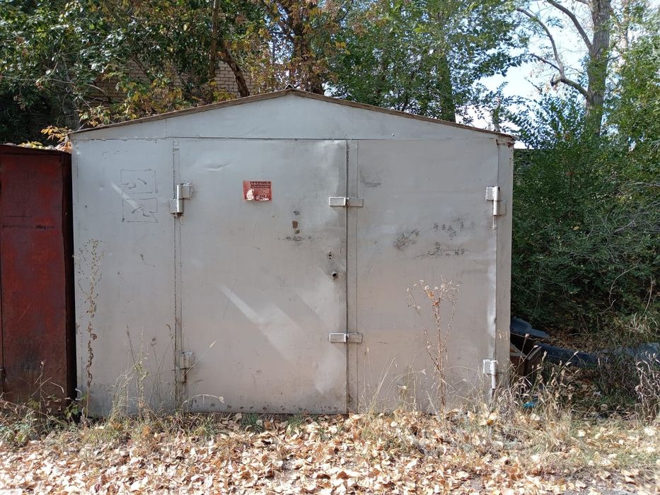 Гораж металический