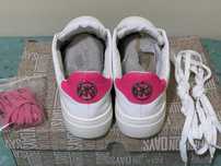 DNKY adidasi/ skechers  noi nouti superbi