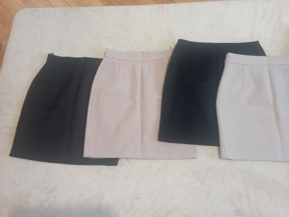 Къси вълнени поли, размер XS, S