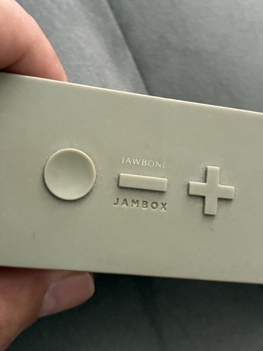 Колонка Jawbone Jambox