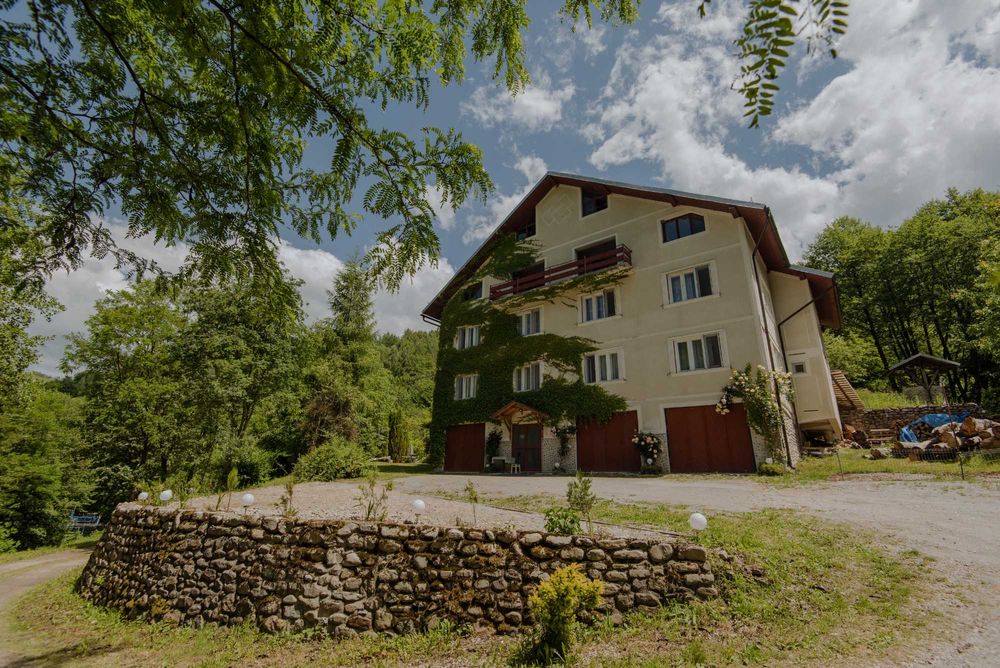 Cabana de închiriat, Bihor Disponibilă de REVELION și CRĂCIUN