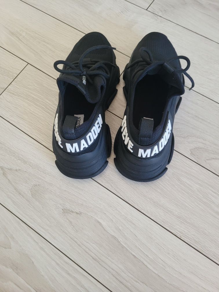Steve Madden marime 37