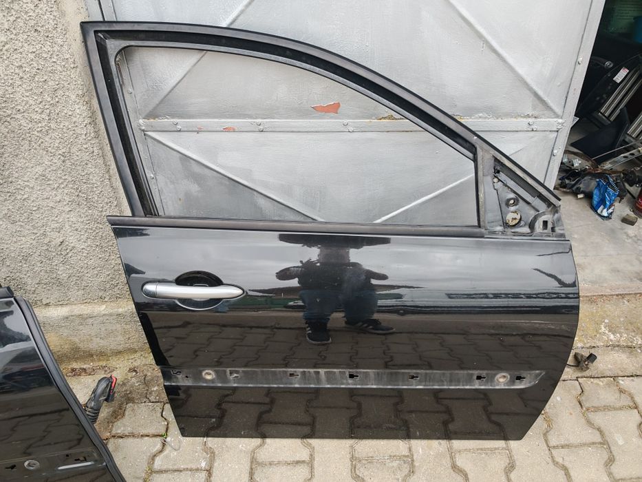 Vând uși  Megane 2  și alte piese