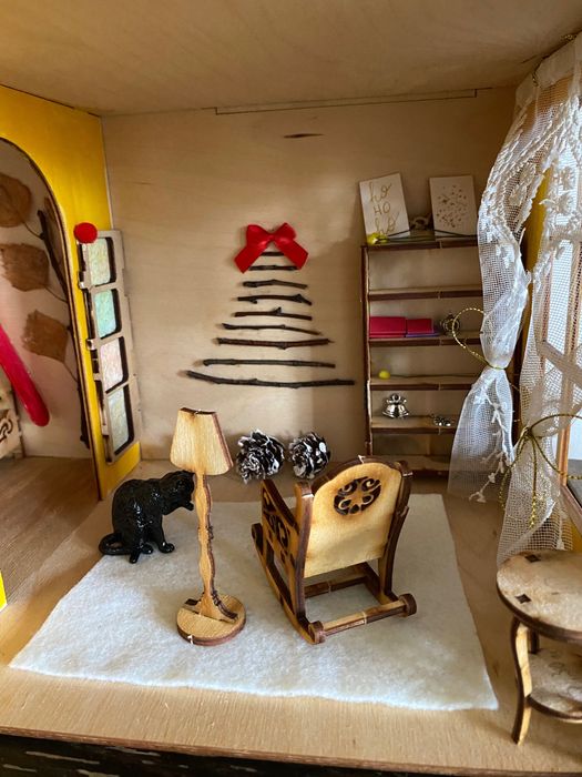 Къща за кукли от дърво