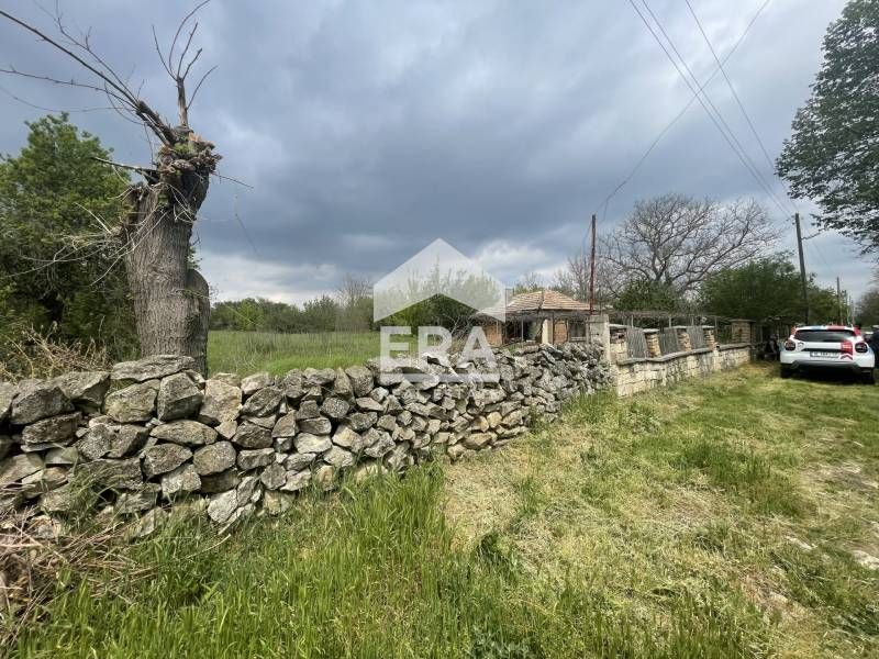 Продава се Къща в с. Метличина, Област Варна - 150 кв.м за 154 €/кв.м - Снимка #2