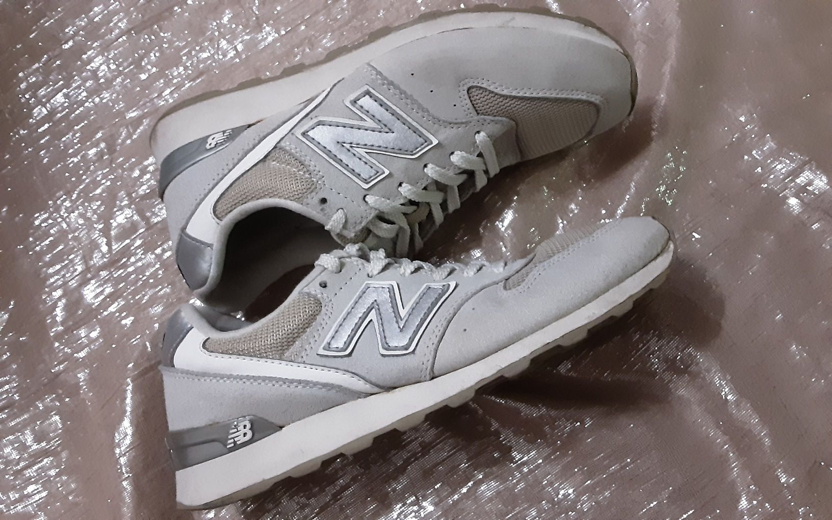 (37) NEW BALANCE 996 дамски маратонки в цвят екрю