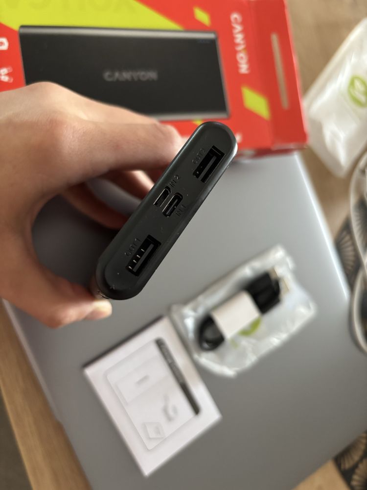 Canyon външна батерия 10000Mah