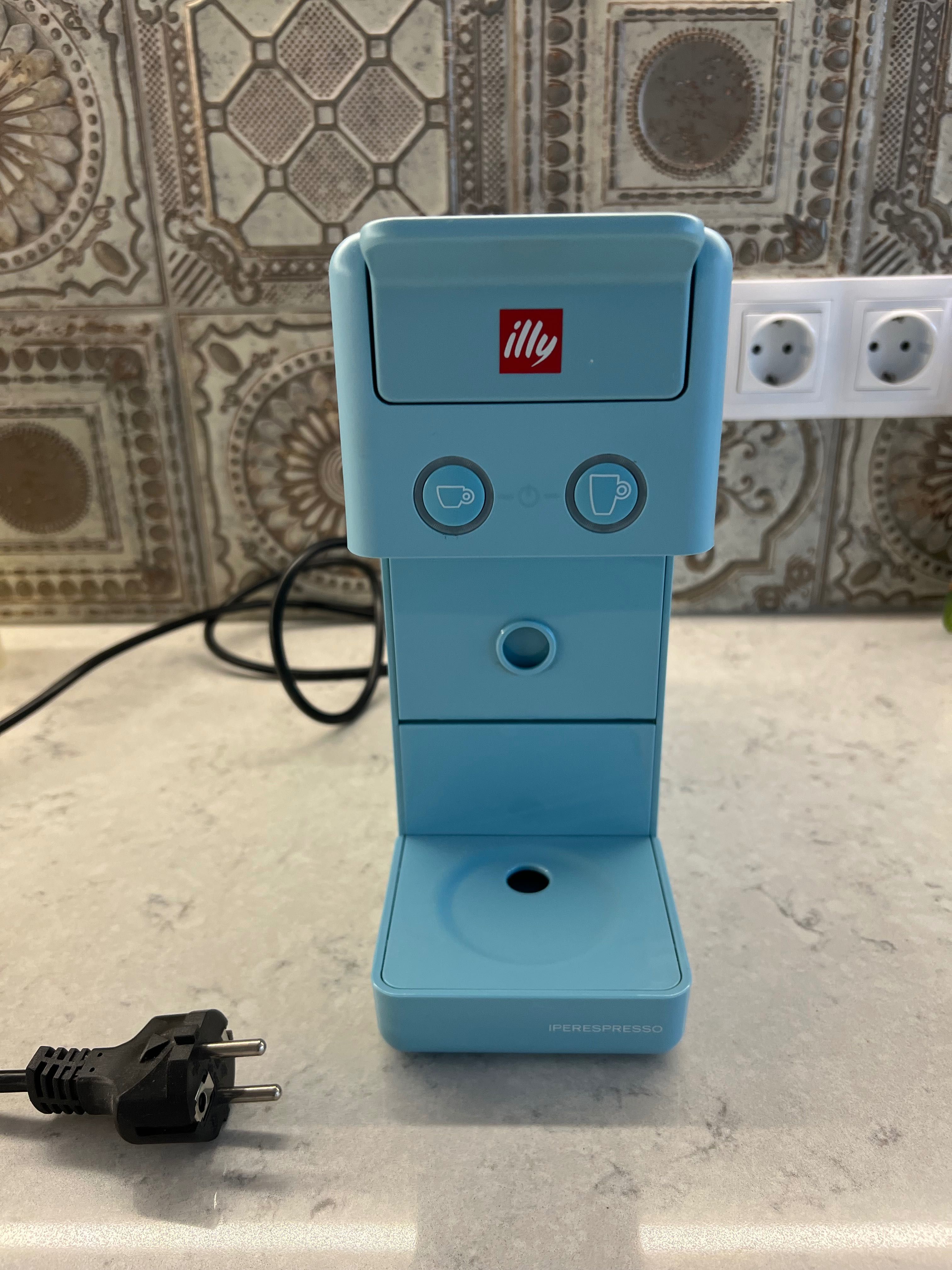 Кафе машина Illy