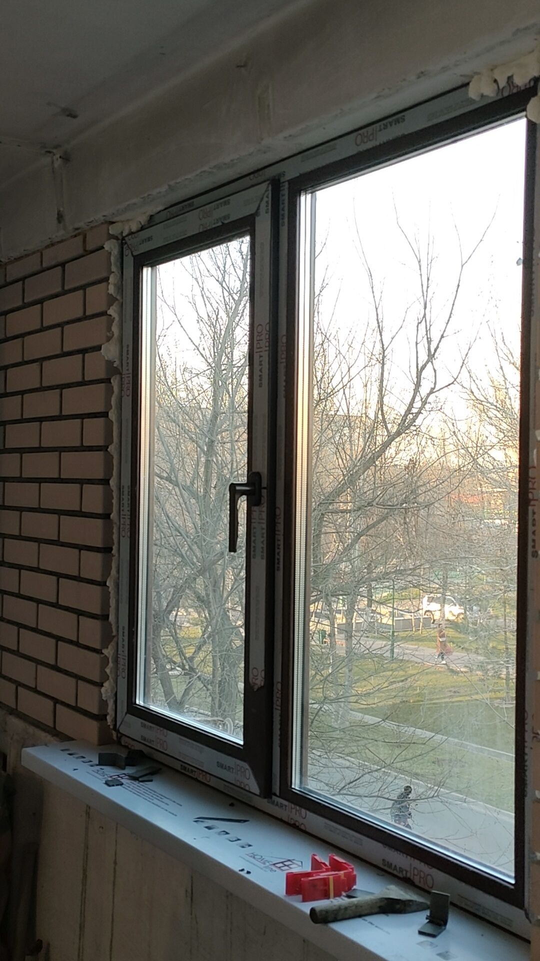 Пластиковые окна. Балкон. Двери. Москитная сетка. Ремонт окон.