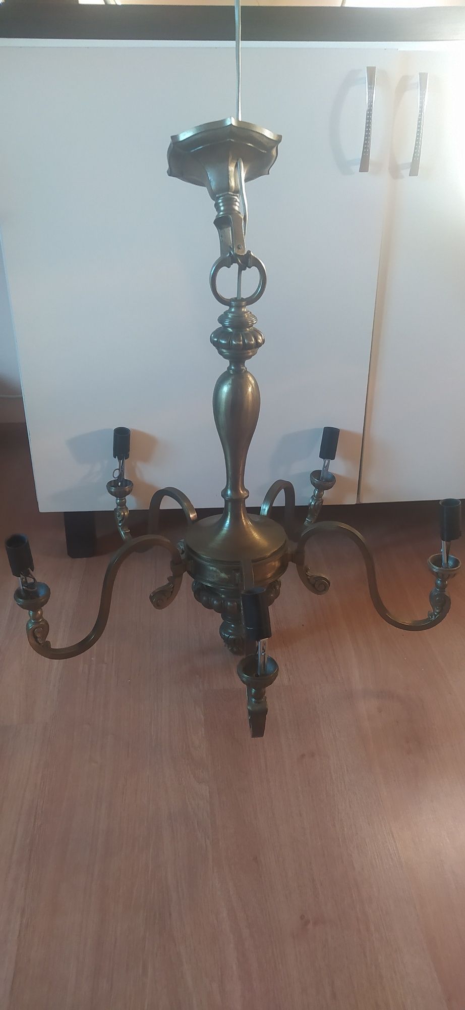 Candelabru vintage; lustră