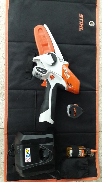 Vând drujbă Stihl GTA-26